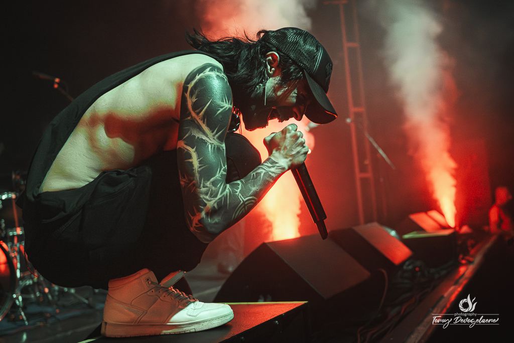 Lacrimas Profundere - Trix